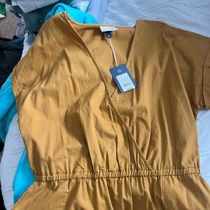 Target Brand Mustard V neck pants jumper